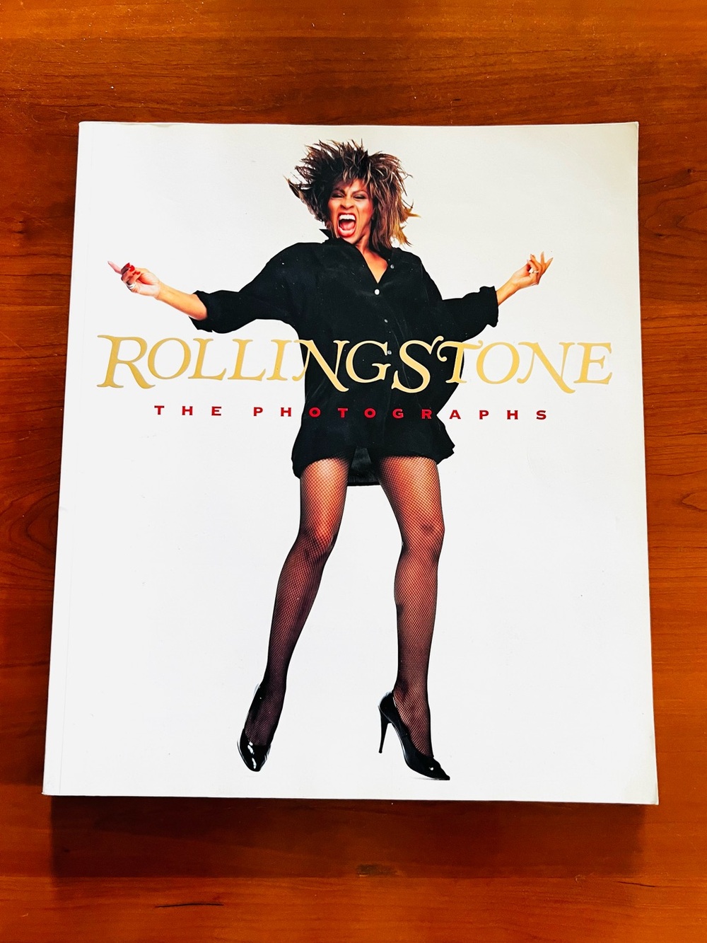 VINTAGE “ROLLING STONE: THE PHOTOGRAPHS” SOFTCOVER BOOK